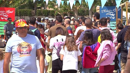 La concentración de furgos Volkswagen reúne en la Costa Brava 900 furgonetas y 6.500 aficionados