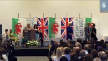 El momento en que Leonor recibe la ovación de sus compañeros y el discurso de sus profesoras durante su graduación en Gales