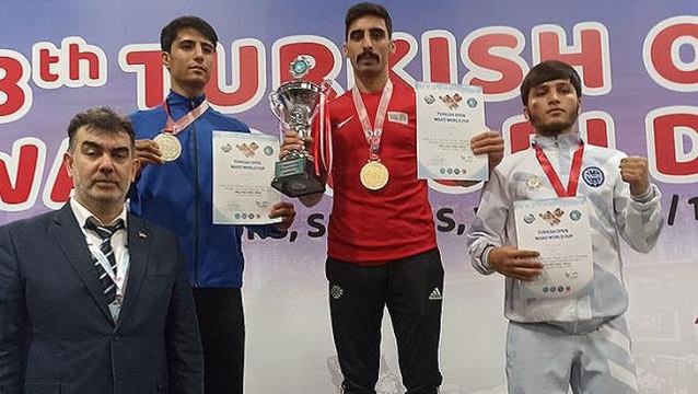Kick Boks Dünya Kupası'nda, Özel Harekat Polisi Muhammet Süleyman Gülle şampiyon oldu