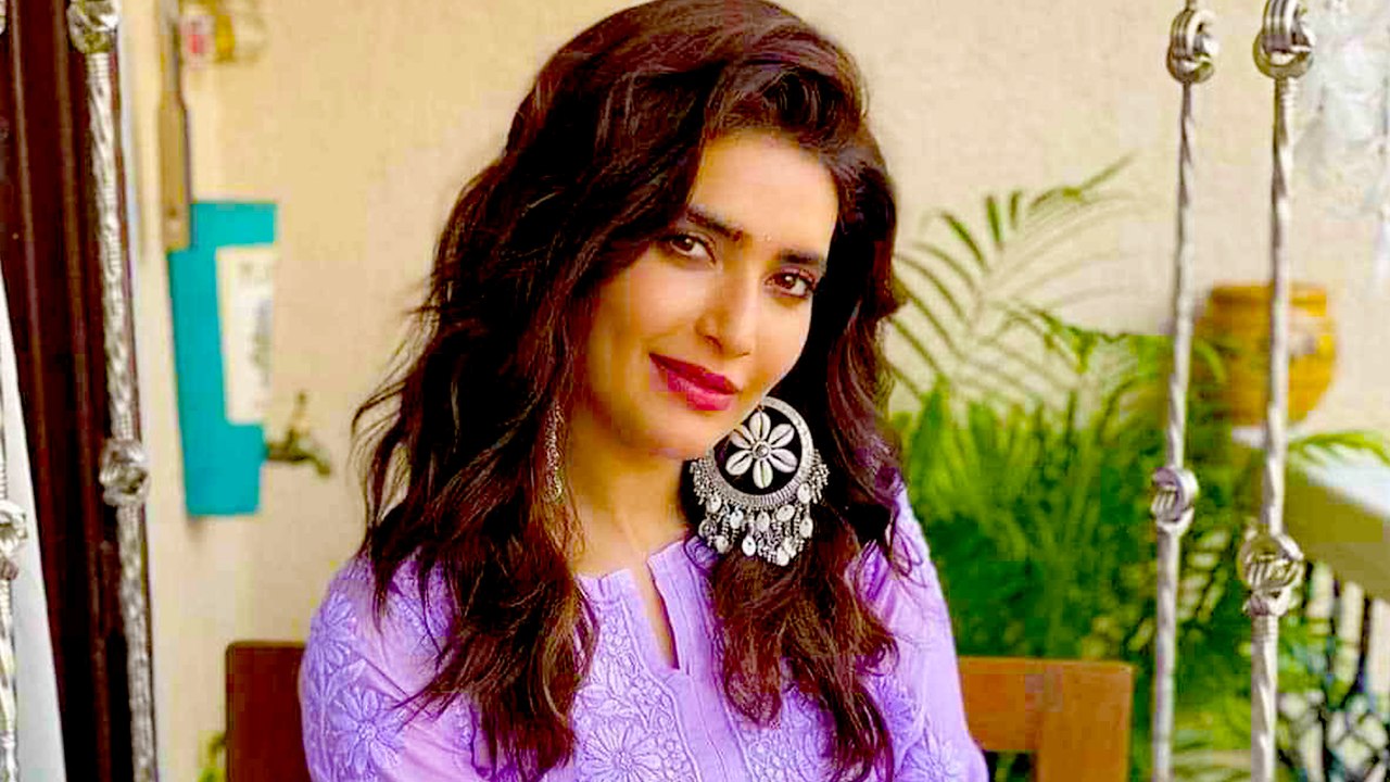 Karishma Tanna ने बताया कि जब वे पैदा हुई थी, त...
