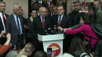 Descargar video: Cumhurbaşkanı Adayı Kemal Kılıçdaroğlu ve Adalet Partisi Genel Başkanı Vecdet Öz açıklama yaptı