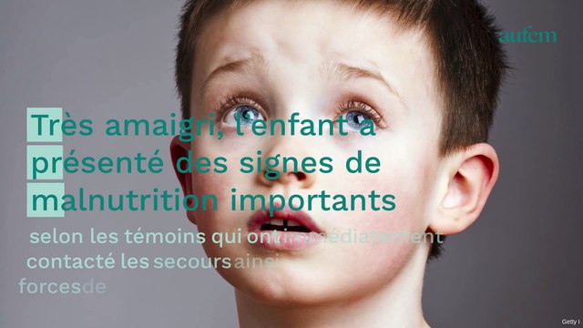 Un petit garçon retrouvé émacié errant dans la rue, les parents arrêtés