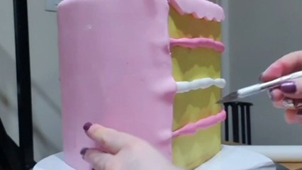 Cake artist flexes her Frosting Wizardry by making a delectable Cartoon Cake