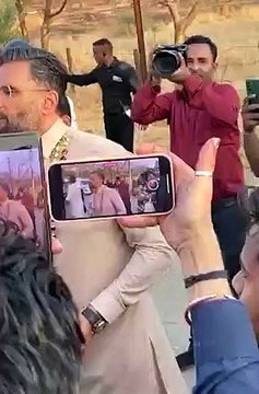 Suneil Shetty apni beti ki shaadi mein!! Phere ho gaye, shaadi hshuru ho chuki hai. T...