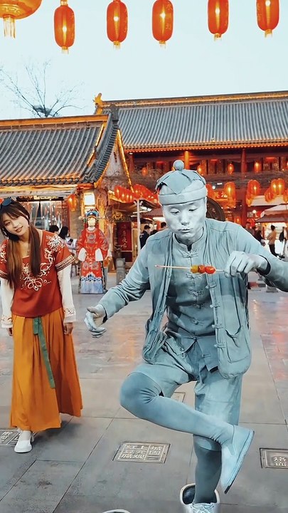 Fun with a funny statue.