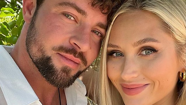 Benjamin Melzer und Sissi Hofbauer: Romantische Hochzeit auf Santorini