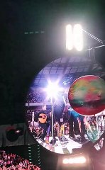 Chris Martin, Carminho e Bárbara Bandeira