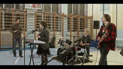 Мерзлая земля — 5 серия: Свадьба Ларисы и Максим в опасности ❄️