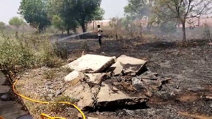 कॉलेज के ऊपर से गुजर रहा तार टूटा, आगे क्या हुआ... देखें वीडियो