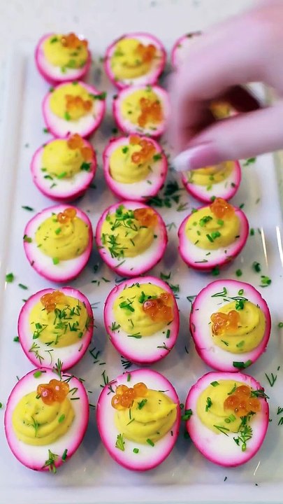 Easy Beet-Dyed Deviled Eggs for Easter!