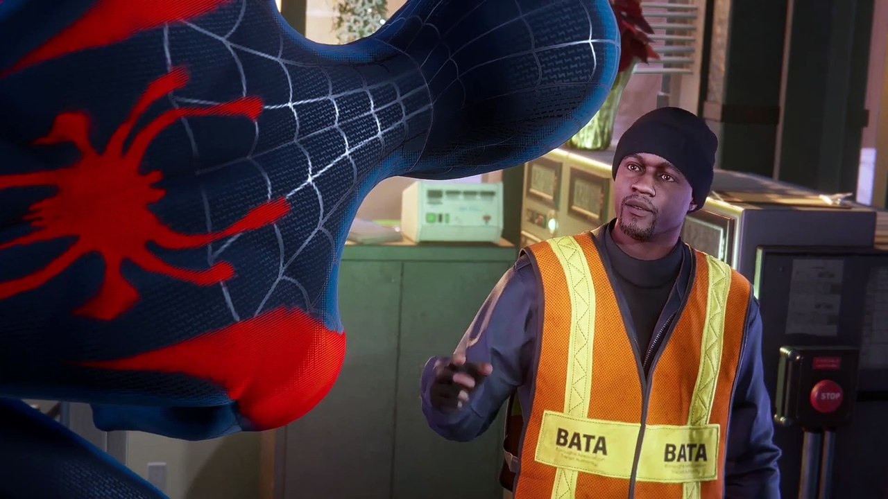 Miles Saves His Mom, Warned  in the Crowd And Defeats Everyone By His Super Power