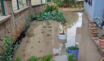 Mersin'de sağanak yağış hayatı olumsuz etkiledi! Yollar göle döndü
