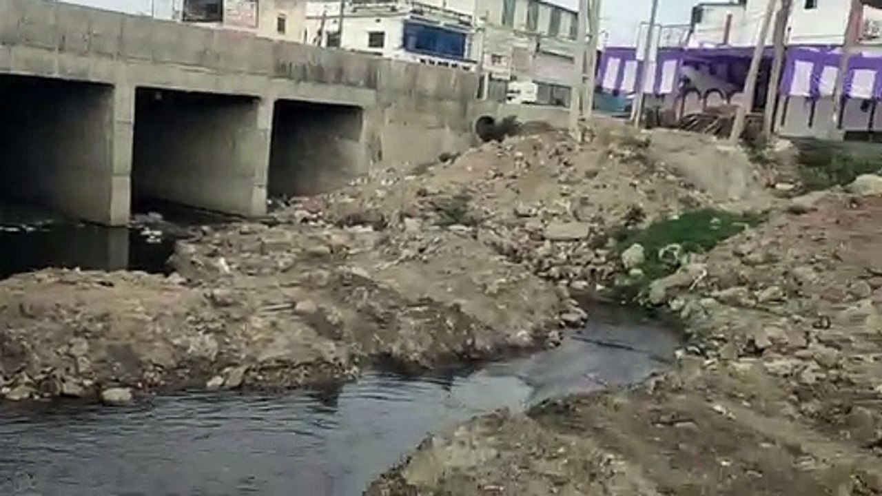 Video: सीवरलाइन में लीकेज, हर दिन बह रहा हजारों...