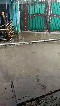 आसमान में छाए बादलों ने बढ़ाई उमस, ग्रामीण अंचलों में हुई बूंदा-बांदी और बारिश