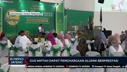 Gus Miftah Dapat Penghargaan Alumni Berprestasi
