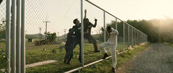 Farang Bande-annonce VF