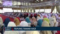 Momen Ratusan Jemaah Calon Haji Asal Sumatera Utara Ikuti Posesi Tepung Tawar