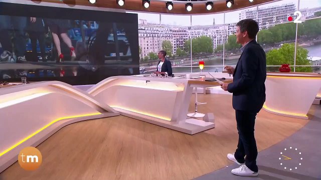 Le journaliste Thomas Sotto lance ce matin en direct sur France 2 un défi à une chroniqueuse de Télématin qui est à Cannes pour le Festival: Ca c'est dégueulasse ! - Regardez