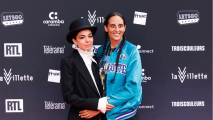 GALA VIDÉO - Gérard Depardieu, sa fille Roxane en couple avec une femme : “Personne ne me dira ce que je dois faire”