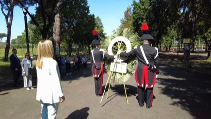 Strage Capaci, Meloni depone una corona nel parco Falcone e Borsellino