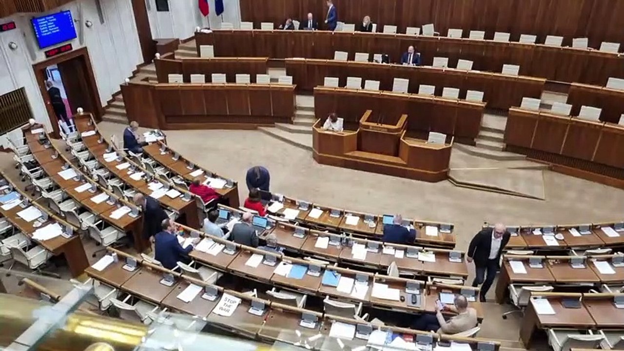 ZÁZNAM: Rokovanie NR SR - rozprava k návrhu A. Záborskej