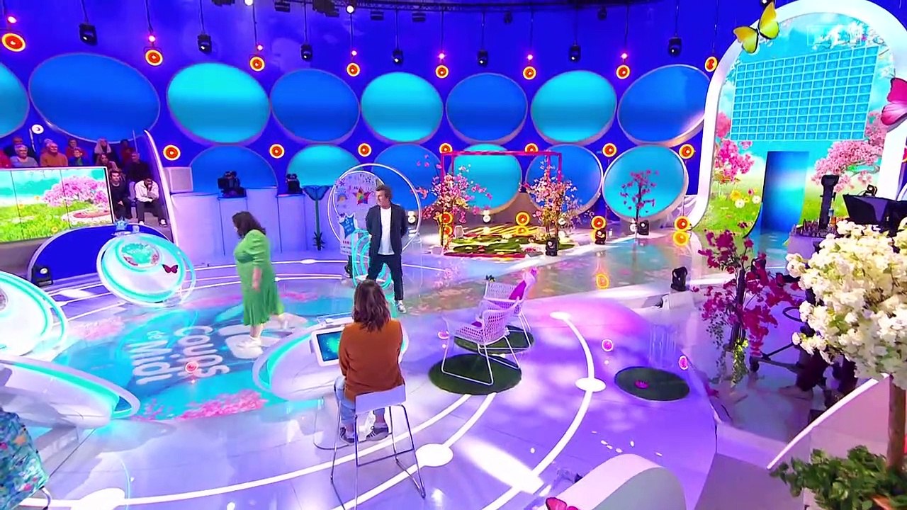 Céline trouve l'étoile mystérieuse dans "Les 12 coups de midi"