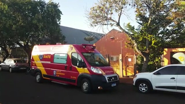 Motociclista tem fratura na clavícula após acidente na Rua do Cowboy