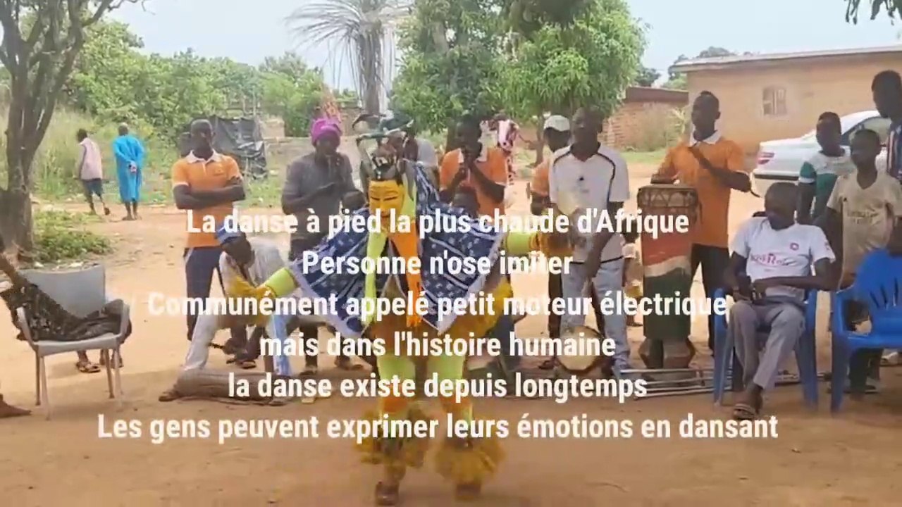 La "danse des pieds chauds" la plus populaire d'Afrique, jusqu'à présent personne n'ose l'imiter, communément appelée petit moteur électrique !