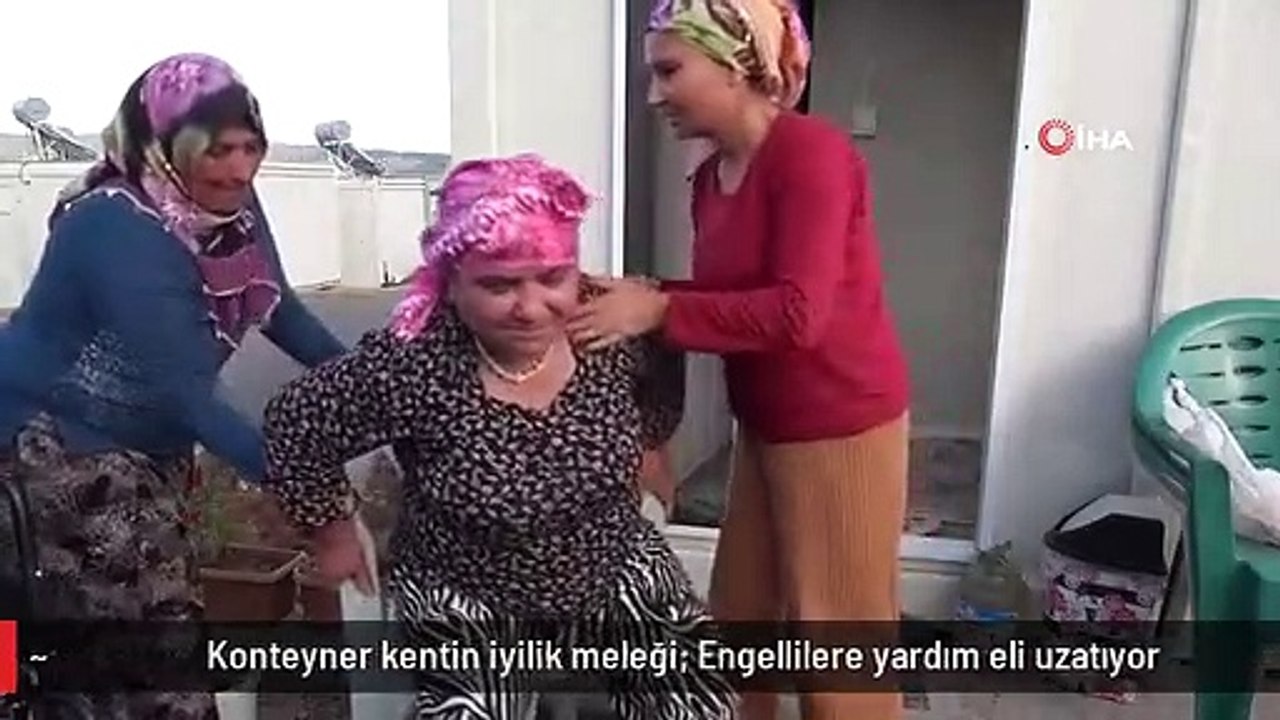 Konteyner kentin iyilik meleği: Engellilere yardım eli uzatıyor