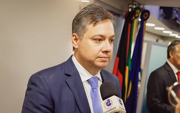 Jr. Araújo confirma que UPA de Cajazeiras vai atender apenas crianças, mas cobra ajuda do Município
