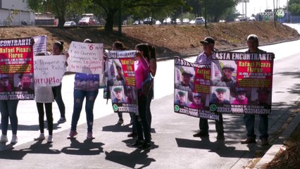 Por segundo día, bloquean Av. Lázaro Cárdenas para exigir celeridad al IJCF en entrega de cuerpos