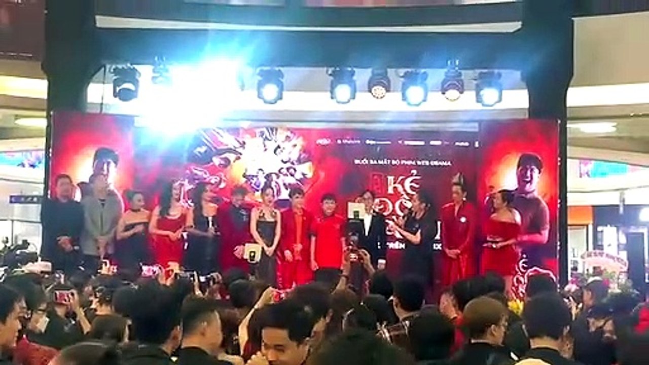 Dàn sao Vbiz tấp nập đến mừng Huỳnh Lập ra mắt dự án phim mới