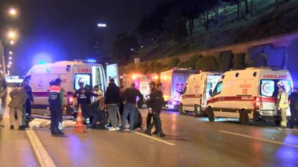 Alkollü sürücü yol bakım ekibinin arasına daldı