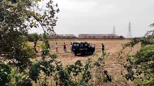 पुलिस व रेत माफिया के बीच हुई चर्चा, नहीं पकड़ा टै्रक्टर ट्रॉली