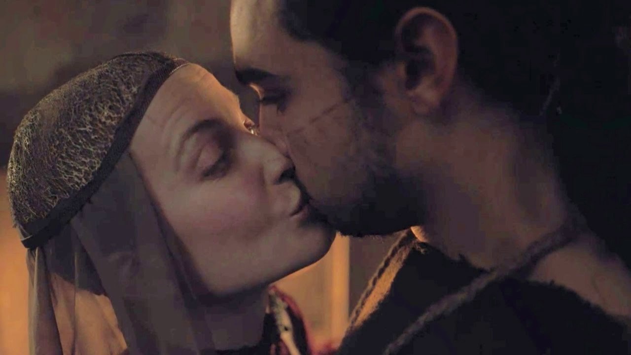See / Kiss Scene — Kofun and Sibeth (Archie Madekwe and Sylvia Hoeks) | 2x04