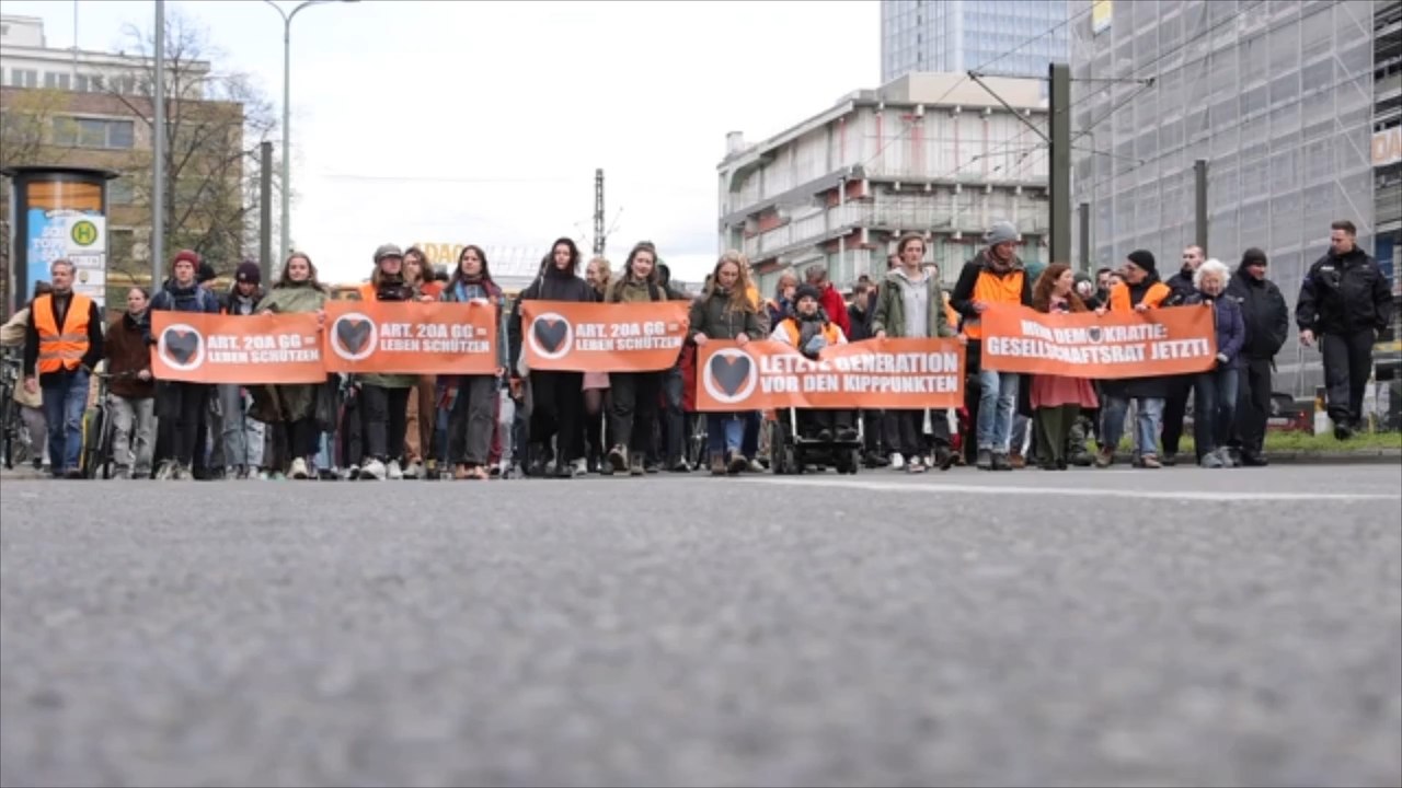 Bundesweite Razzia gegen "Letzte Generation"