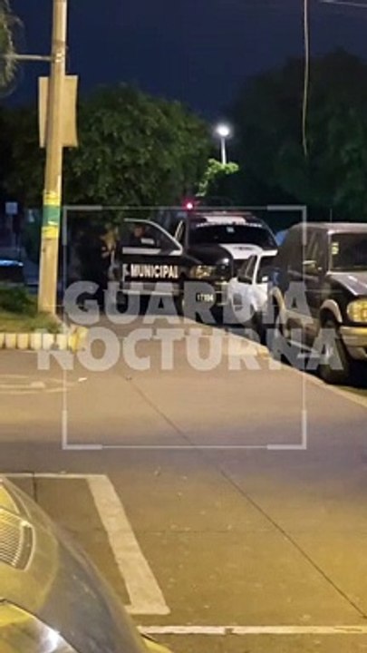 #Preliminar Un hombre y una mujer resultaron lesionados de gravedad tras ser atacados a balazos, en calles de la colonia Francisco Silva Romero de Tlaquepaque #GuardiaNocturna