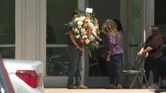 Un año después de la matanza en el colegio de Uvalde los padres de las víctimas piden que se regulen las armas