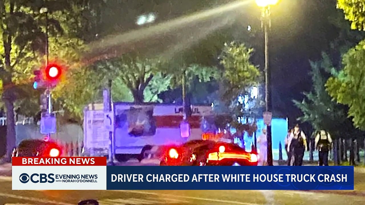 Un homme de 19 ans inculpé pour "menaces" envers le président des Etats-Unis après avoir foncé en camion lundi soir sur une barrière près de la Maison Blanche - VIDEO