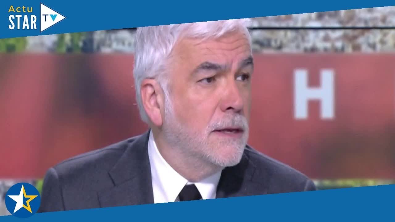 "Ça lui aurait évité de dire des bêtises…" : vivement critiqué, Pascal Praud répond cash !