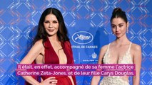 Festival de Cannes 2023 : Catherine Zeta-Jones et sa fille Carys Douglas sublimes dans des robes décolletées sur le tapis rouge