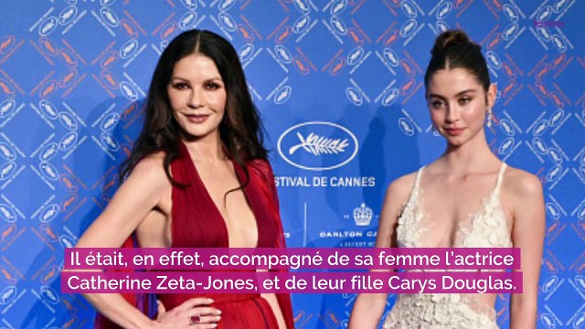 Festival de Cannes 2023 : Catherine Zeta-Jones et sa fille Carys Douglas sublimes dans des robes décolletées sur le tapis rouge
