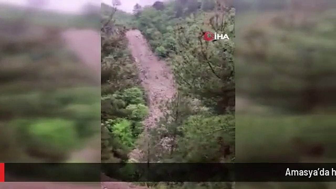 Amasya'da heyelan anı kamerada