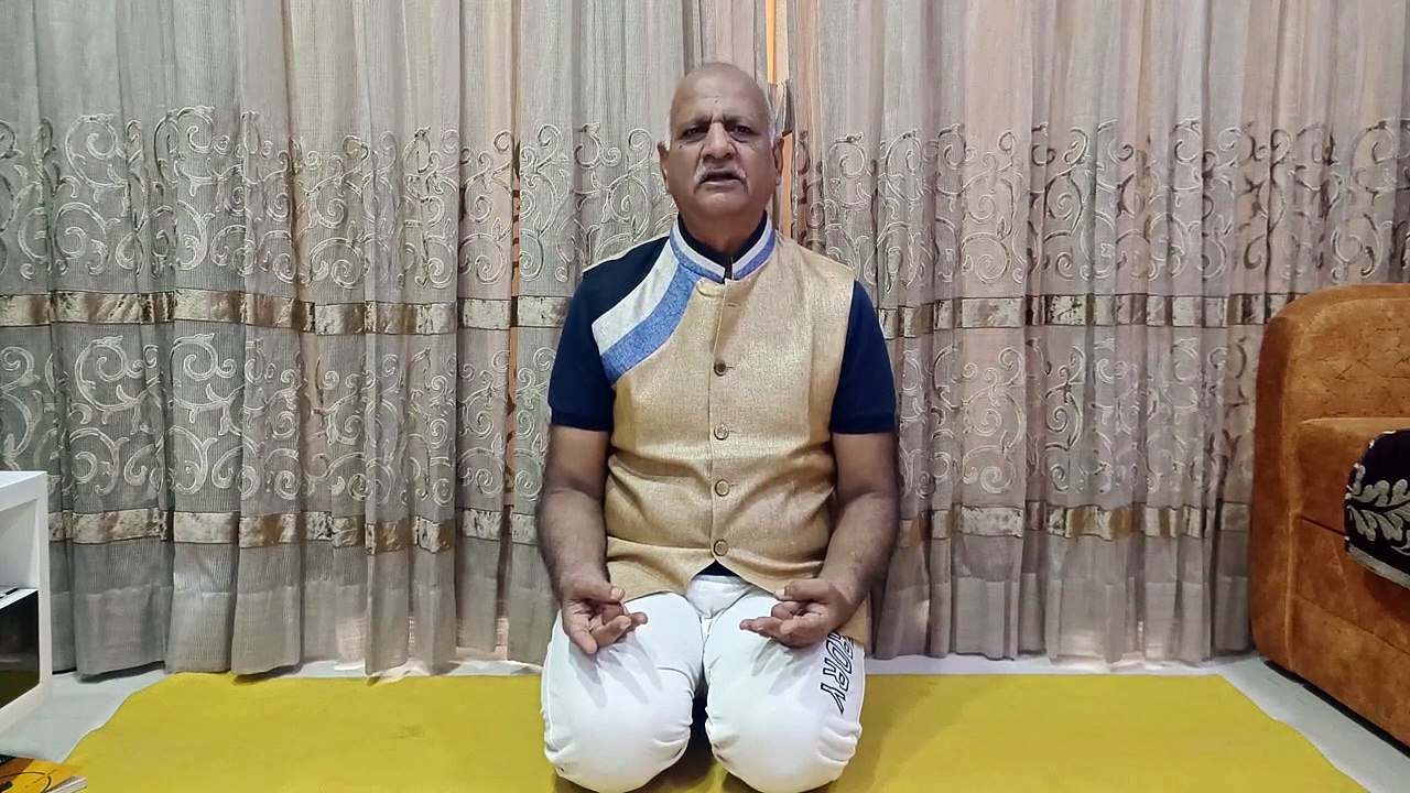 वजन घटाने के लिए हस्त मुद्रा _ 7 दिन 7 चीजें न खाएं इससे आपका वजन आराम से घटाए