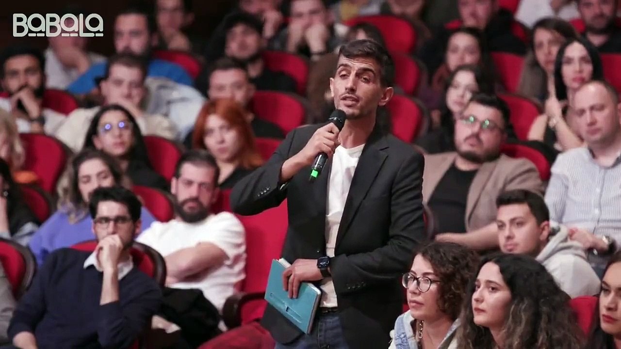 "Hayatımda AK Parti teşkilatlarından içeriye girmemiştim" diyen gence sosyal medyadan tepki