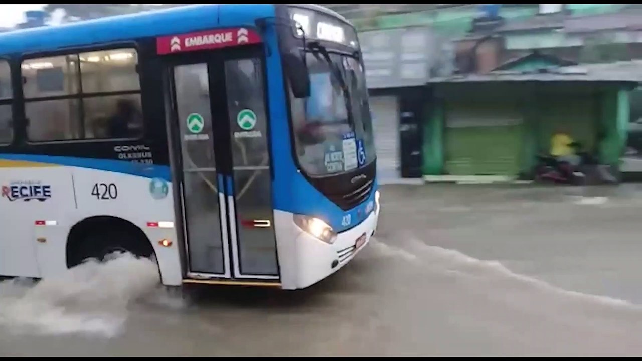 CHUVAS NO RECIFE: Prefeitura do Recife decreta ALERTA MÁXIMO após CHUVAS