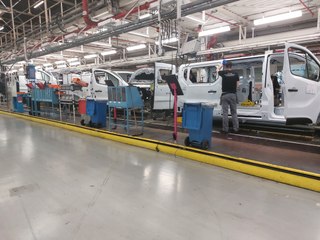 reportage-au-coeur-de-lusine-renault-sandouville