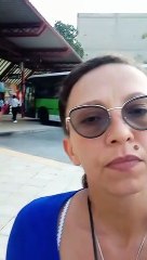 Elisa Silva cuenta su odisea para montarse a una guagua por tener movilidad reducida