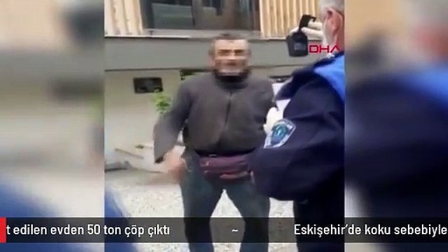 Eskişehir'de koku sebebiyle şikayet edilen evden 50 ton çöp çıktı