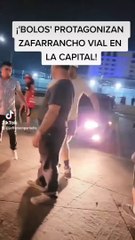 Jóvenes provocan accidente y terminan culpando al otro conductor herido